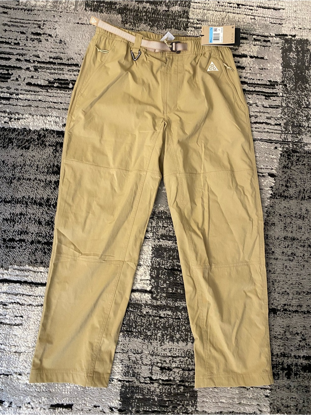 New Men’s Nike ACG UV Hiking Pants Medium Khaki Color